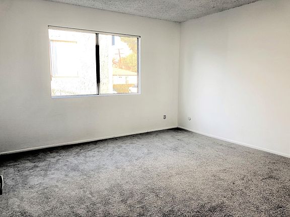 5th image of 406 S Curtis Ave #6