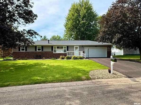 725 Pleasant Dr, Knoxville, IL 61448
