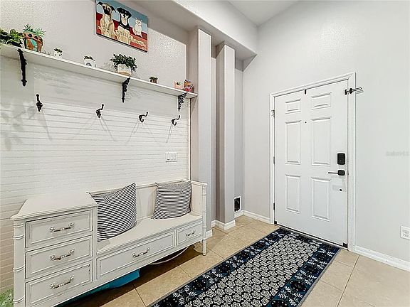 3rd image of 915 Arbor Pointe Ave