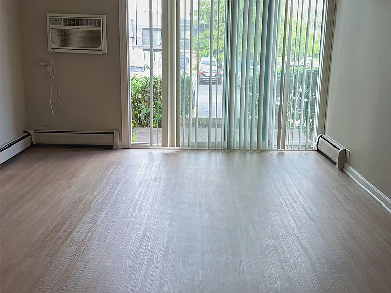 905 Westmoreland Dr — Photo 12