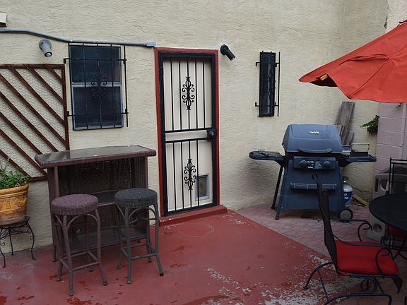 4th image of 2828 Mirto Dr NE