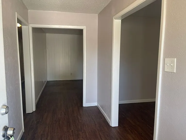 2232 Shady Brook Dr — Photo 2