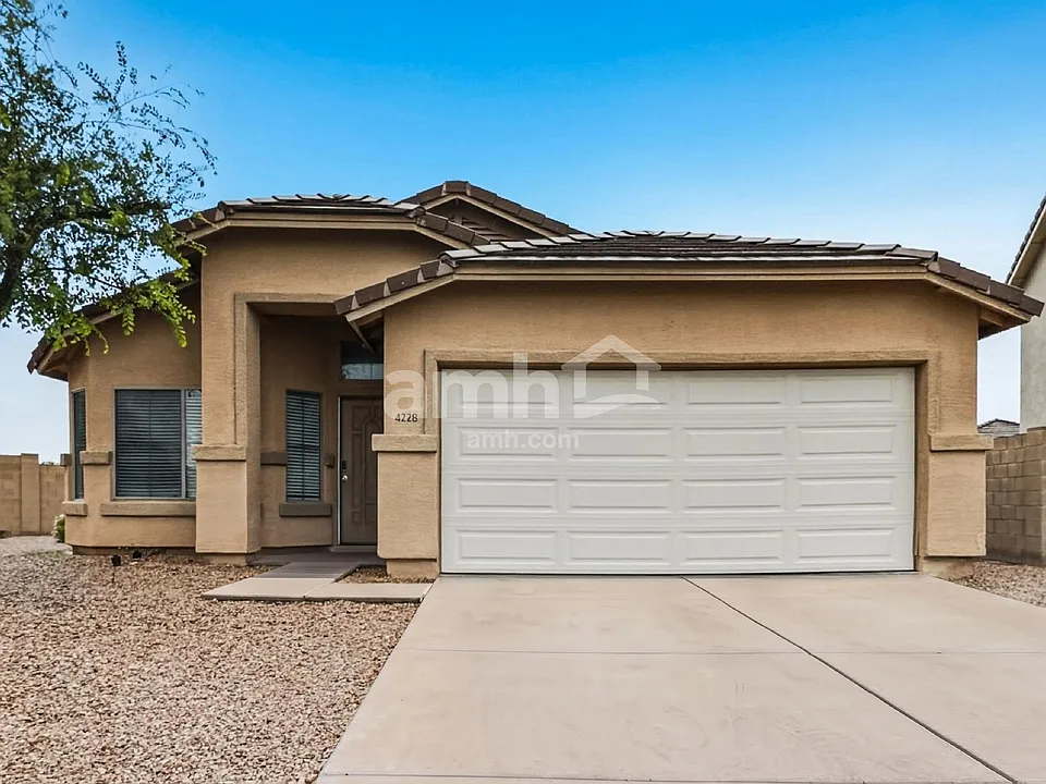 4228 S 100th Dr