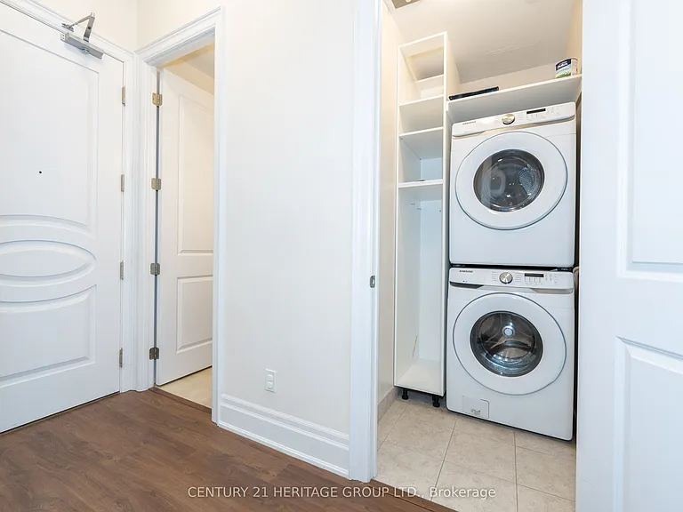 9075 Jane St #Penthouse 02 — Photo 11