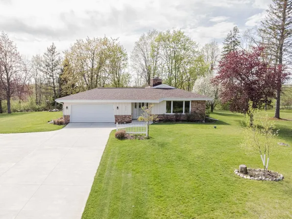 N4377 Pioneer DRIVE, Sullivan, WI 53178