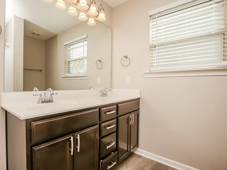 1834 Warmingfield Dr — Photo 10