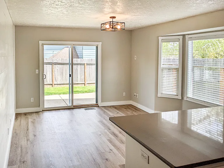 5500 Doogan Ct SE — Photo 7