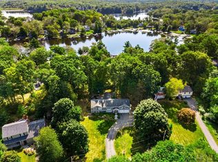 30 Berrywood Ln, South Hamilton, MA 01982