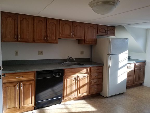 Dishwasher & lots of storage