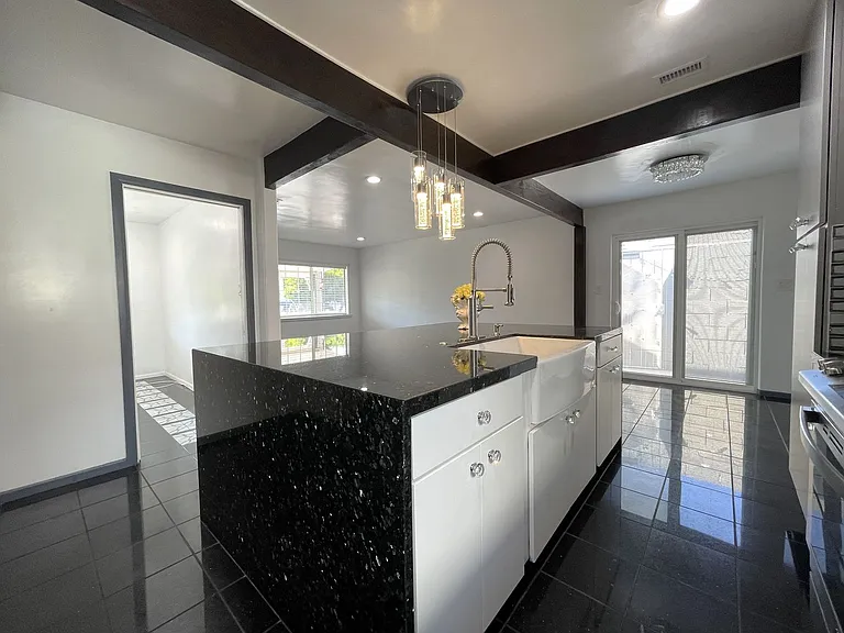 8824 Tyrone Ave — Photo 4