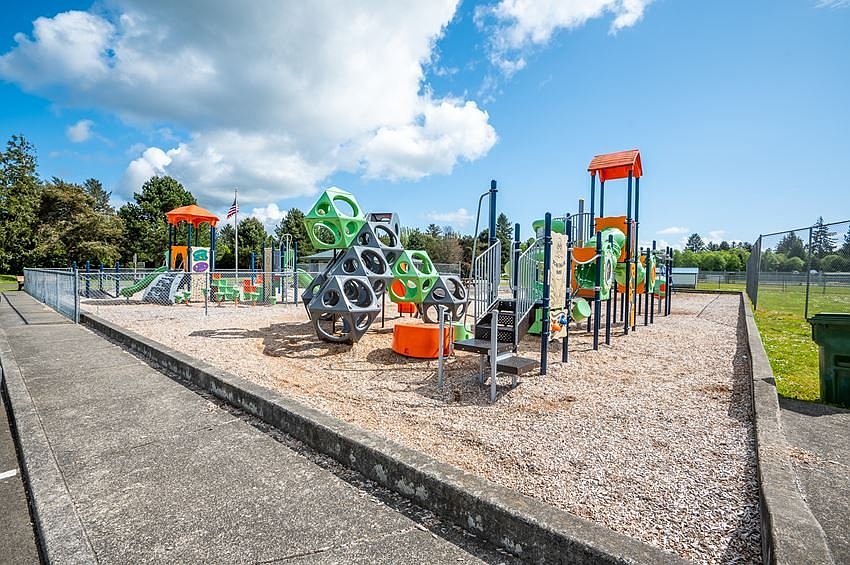 Alder Court 235 SW Alder Ave Warrenton OR Zillow