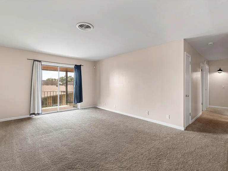 555 N Dupont Ave #C73 — Photo 9