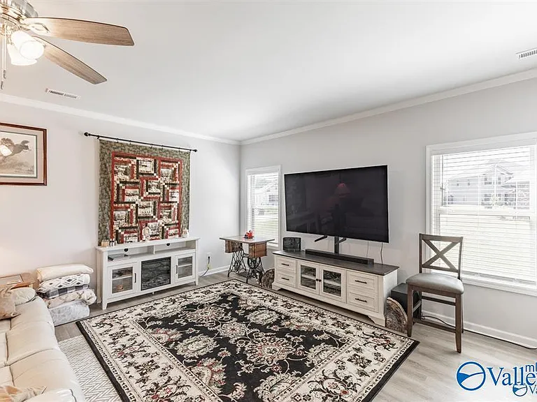 107 Ranna Dr — Photo 8