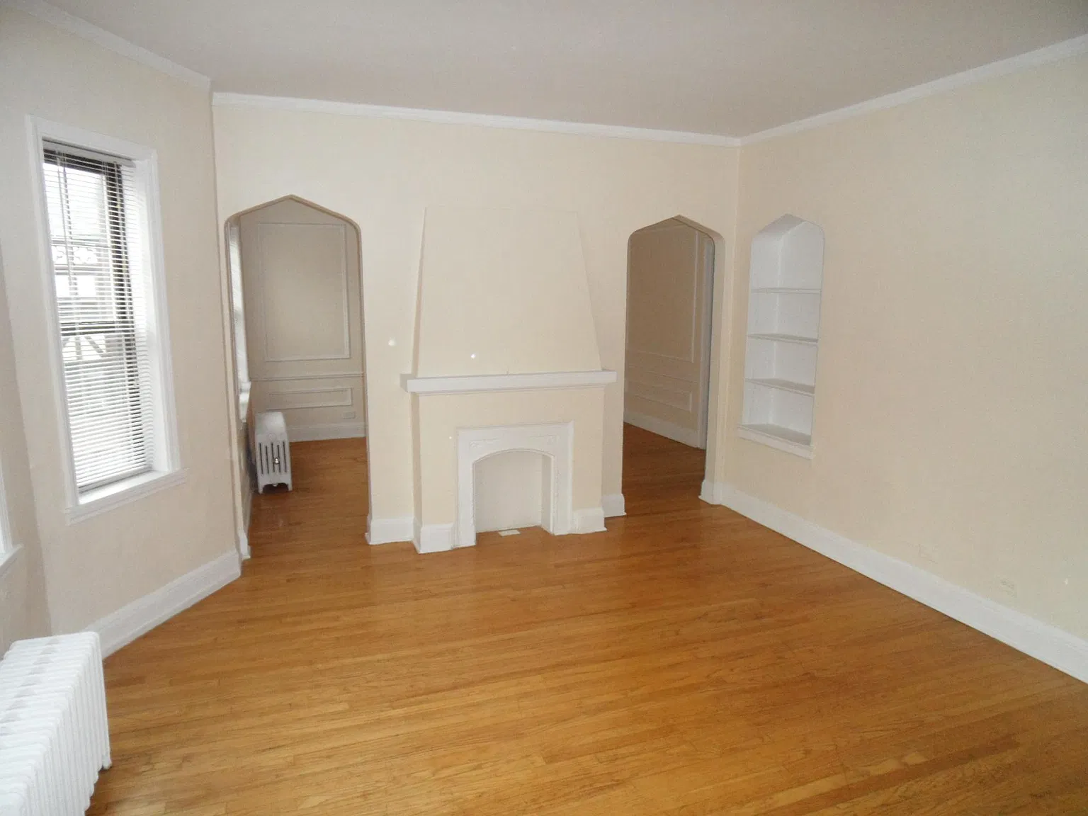 1 bed, 900 sqft, $1,600 — Photo 2