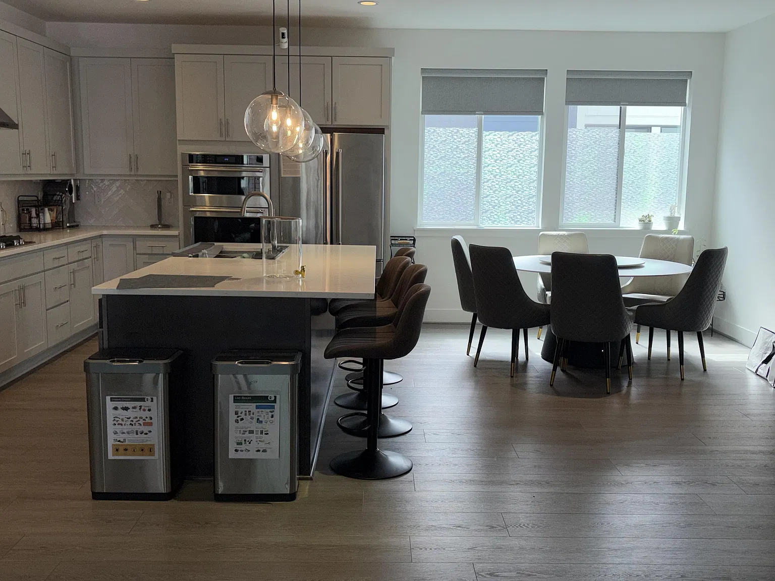 4 bed, 1904 sqft, $6,200 — Photo 1