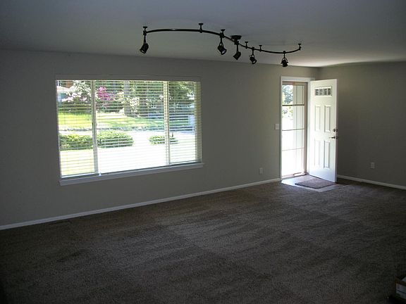 2nd image of 2463 Monticello Way