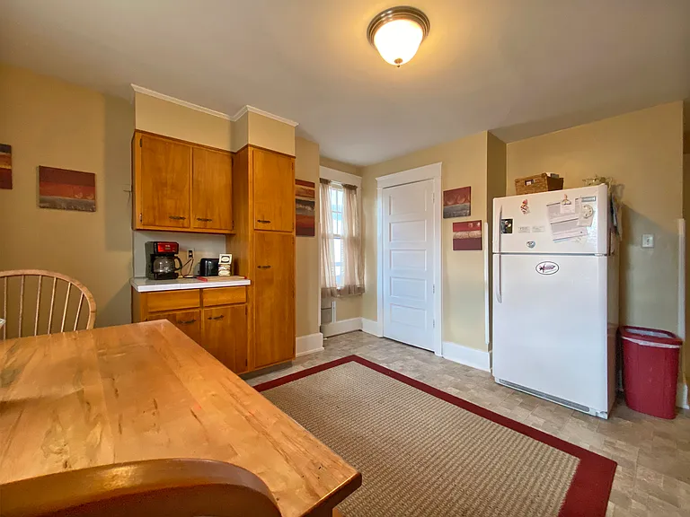 1107 W Broad St #2 — Photo 9