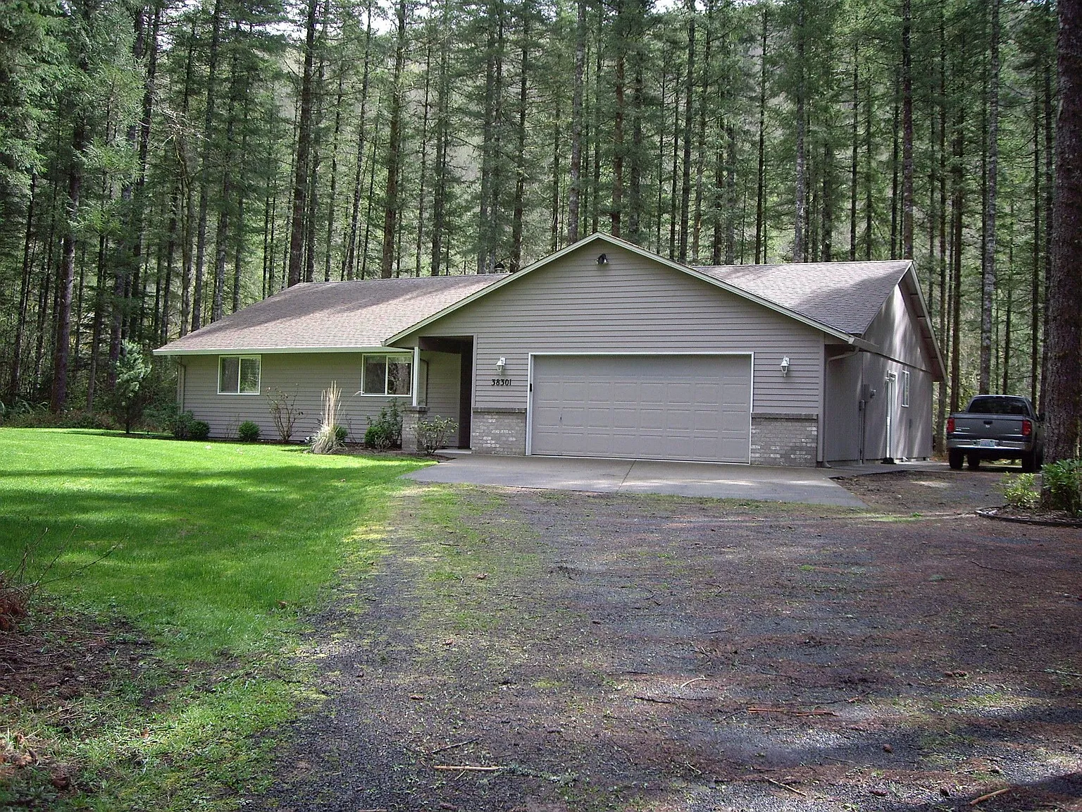 38301 NE Sunset Falls Rd photo 1