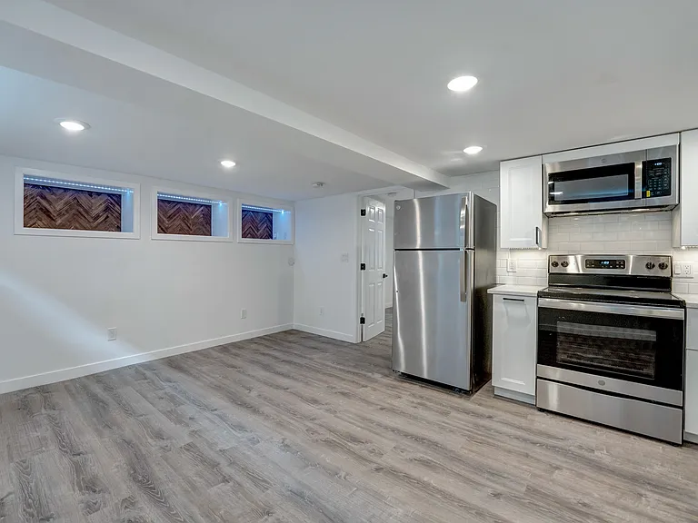 4814 NE 32nd Pl #B — Photo 4