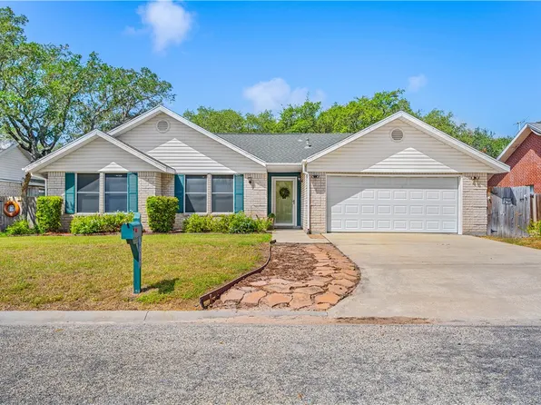 1513 Bluebird Ln, Rockport, TX 78382