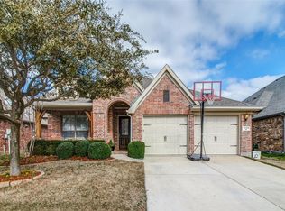 1505 Mockingbird Dr, Aubrey, TX 76227