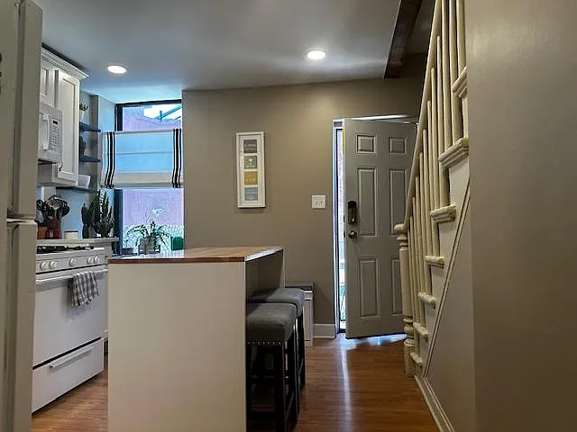 2515 Spring Way — Photo 8