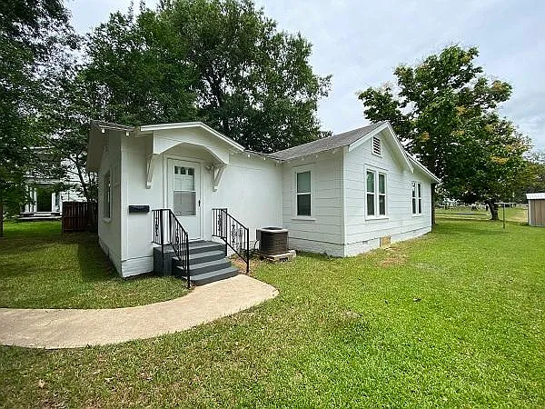604 N Bolivar Street — Photo 4