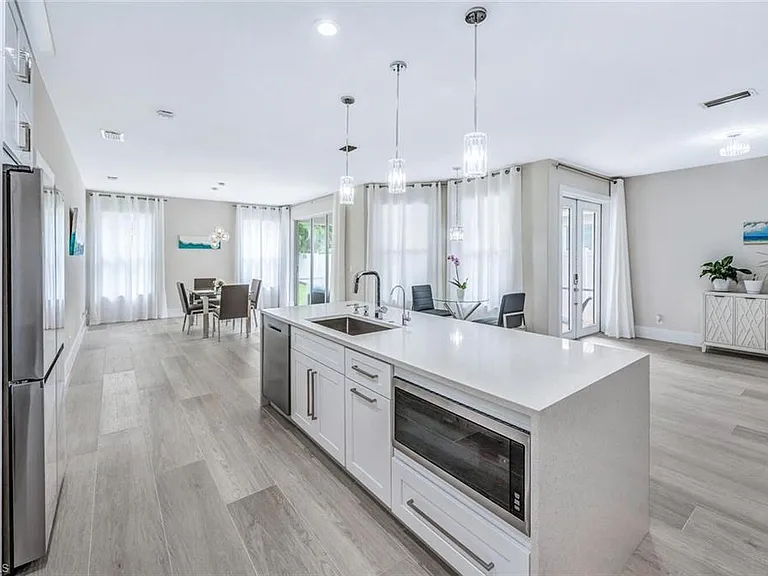 8260 Laurel Lakes Blvd — Photo 14