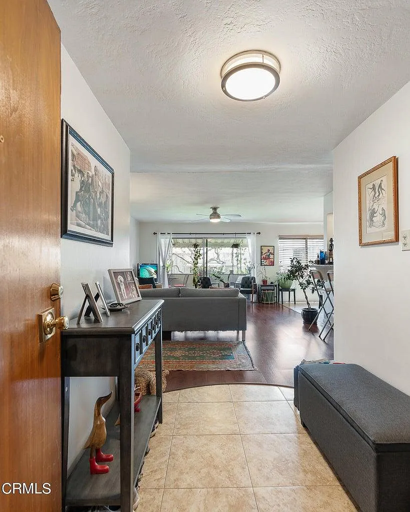 Building Photo - 385 S Oakland Ave #303