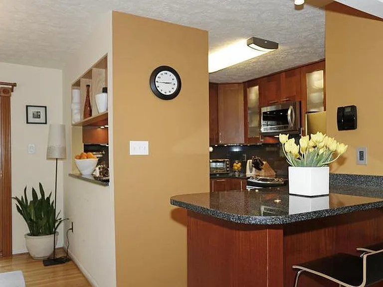 2 Bayshore Ct — Photo 14