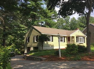 12 Mitchell Rd, Lynnfield, MA 01940