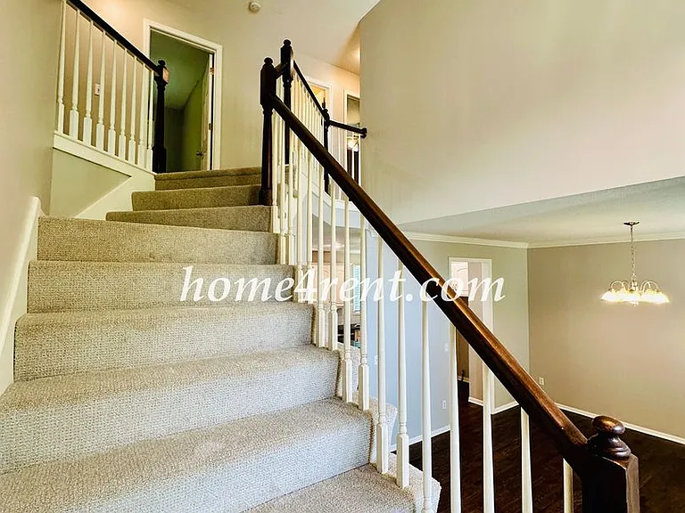 8511 W 128th St — Photo 24