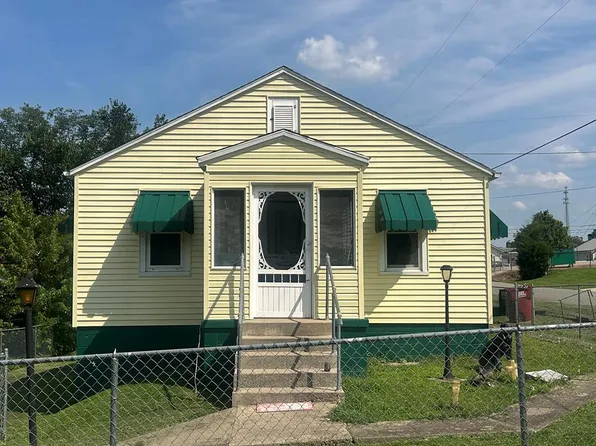 1332 10th St, West Portsmouth, OH 45663