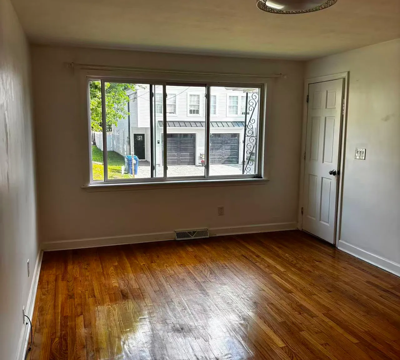 37 Pemberwick Rd — Photo 4