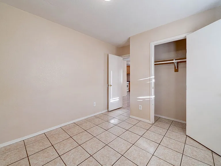 108 N Adams St — Photo 12