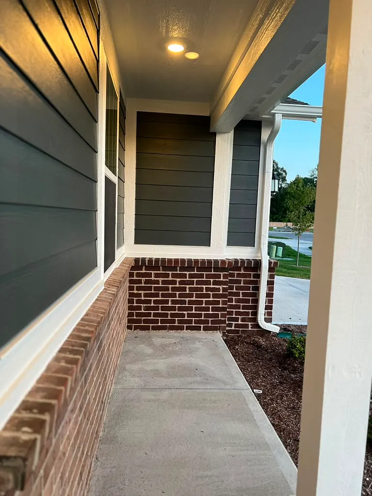5 bed, 2249 sqft, $2,600 — Photo 4