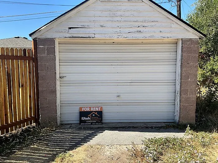 850 23rd St — Photo 4