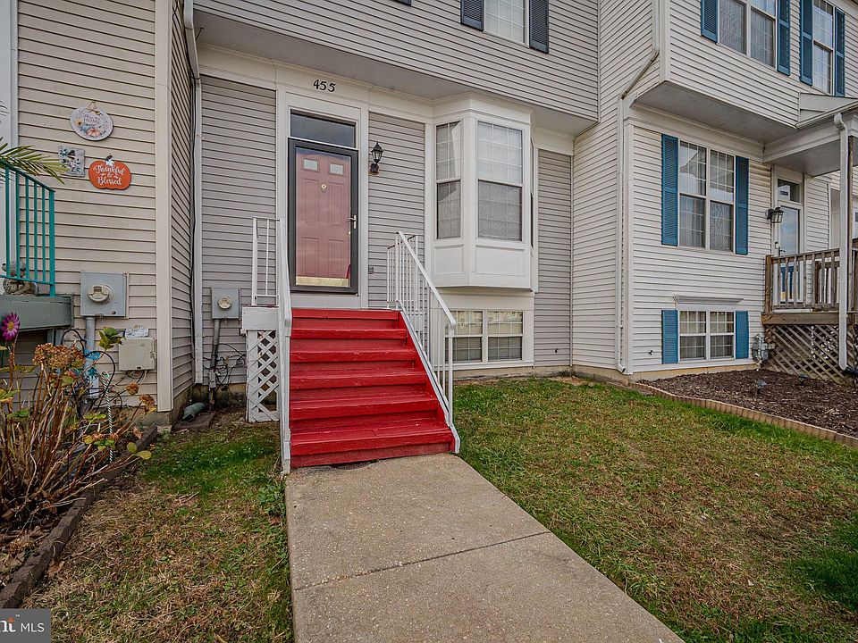 1st image of 455 Feather Dr