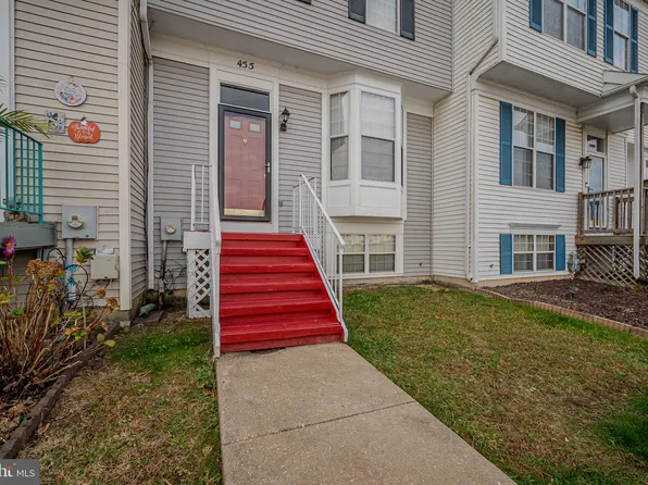 455 Feather Dr, Newark, DE 19702