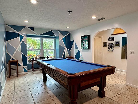 4th image of 3246 NE Kapok Court NE