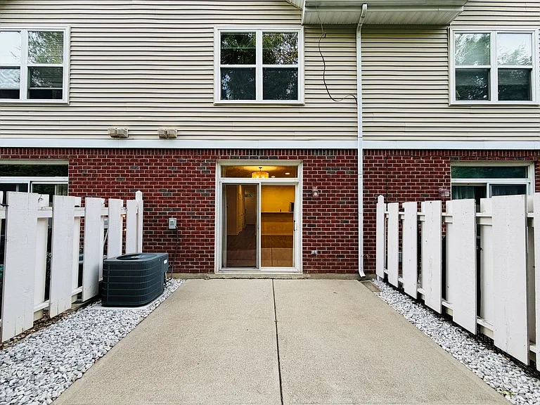 4307 Spyglass Hl — Photo 23