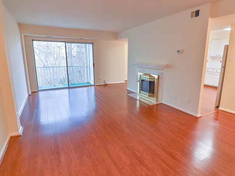 13 Pickering Ct #102 — Photo 25