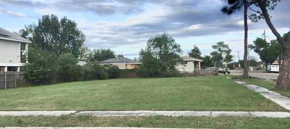 1st image of 6901 Dorian St