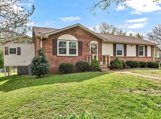 216 Maplewood Dr, Clarksville, TN 37042
