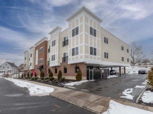 351 W Clay Ave Unit 304