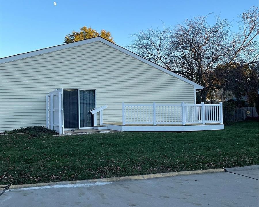 2nd image of 3251 Meadow Trail Dr Unit 83
