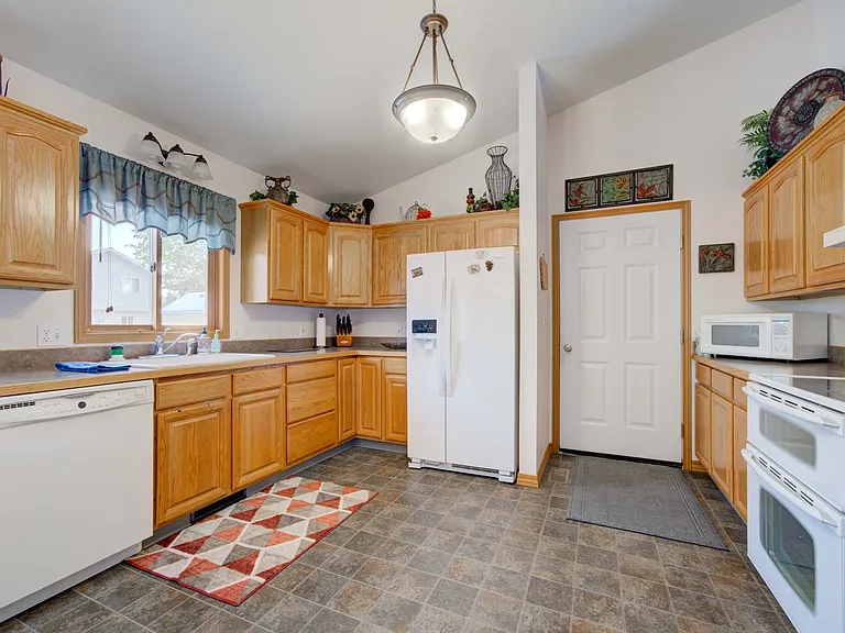 402 S Yellowstone Ave — Photo 53