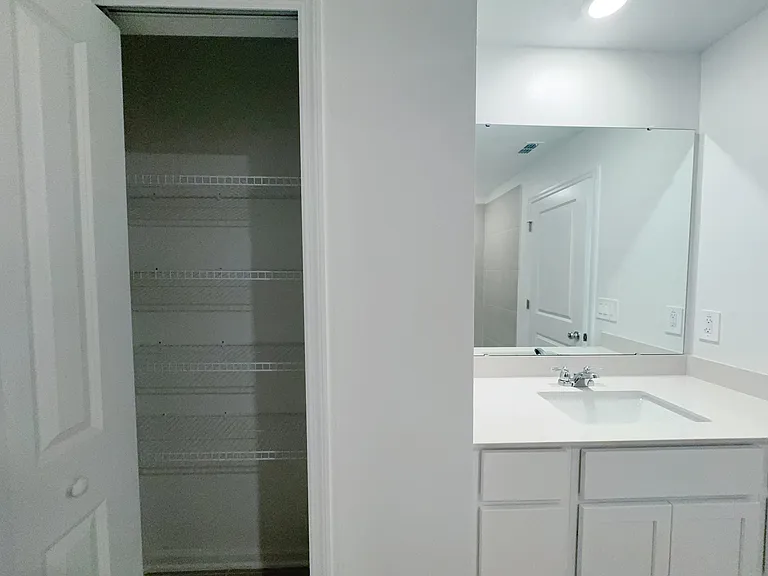 2362 McKinley Dr — Photo 37