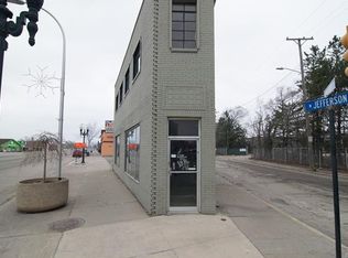 10692 W Jefferson Ave, River Rouge, MI 48218