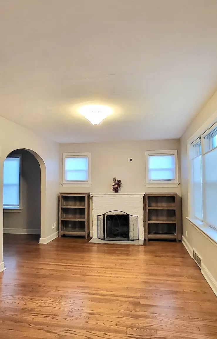 4 bed, 1815 sqft, $3,050 — Photo 2